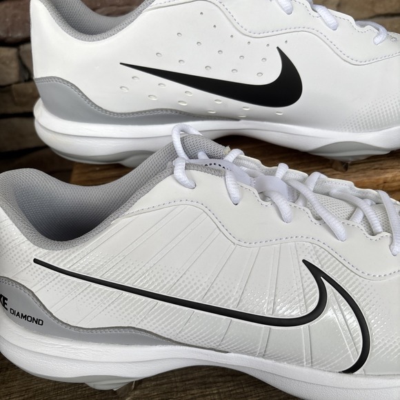 Nike Alpha Huarache Diamond Varsity 4  Low Metal Baseball White/Grey Trim 14 main image 14